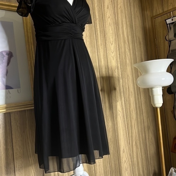 CAPRICHO DRESS - Picture 4 of 17